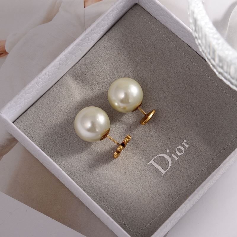 chr1st1an D10r earrings